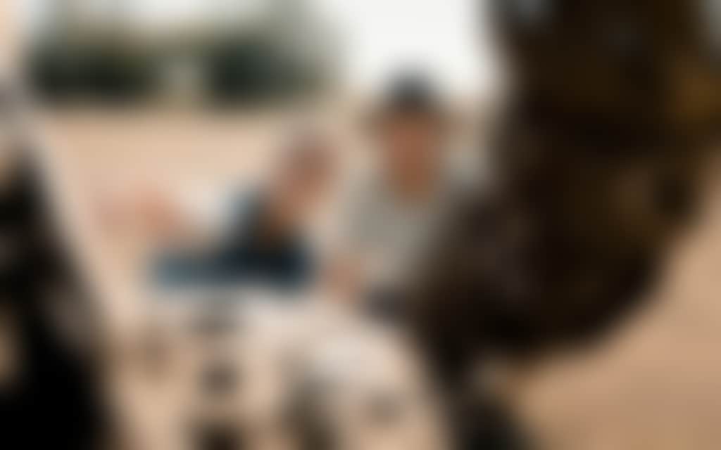 Lowesdale Sculpture Couple looking forward